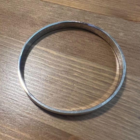 VTG Vendome Silver Tone Metal Bangle Bracelet - Picture 2 of 7